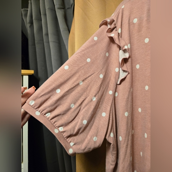 Maurices 4x 24/7 Pink Ruffle Polka Dot Tee - Picture 3 of 5